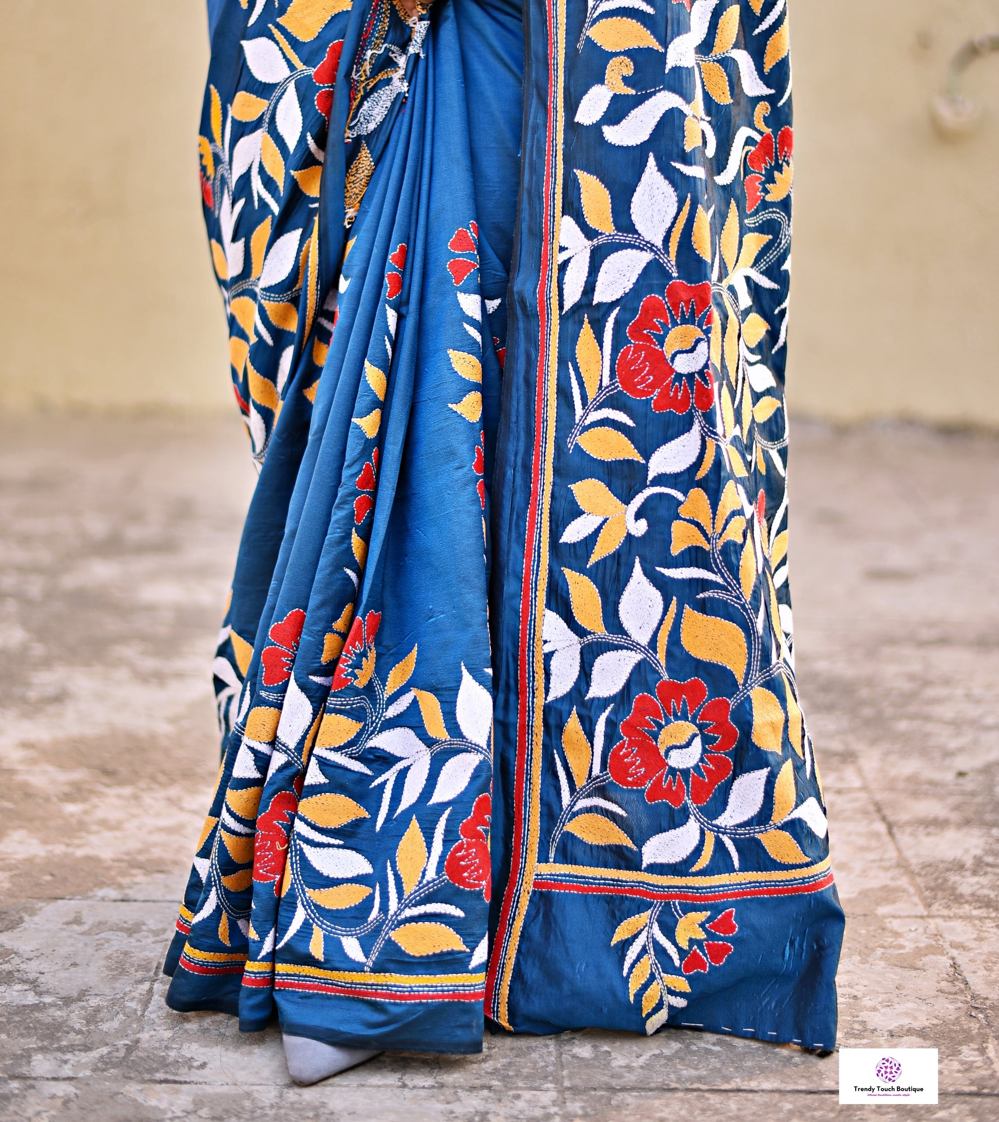 kantha stitch blue designer blended bangalore silk saree with floral motif for wedding, marriage, special celebration or anniversary with blouse piece in best price
