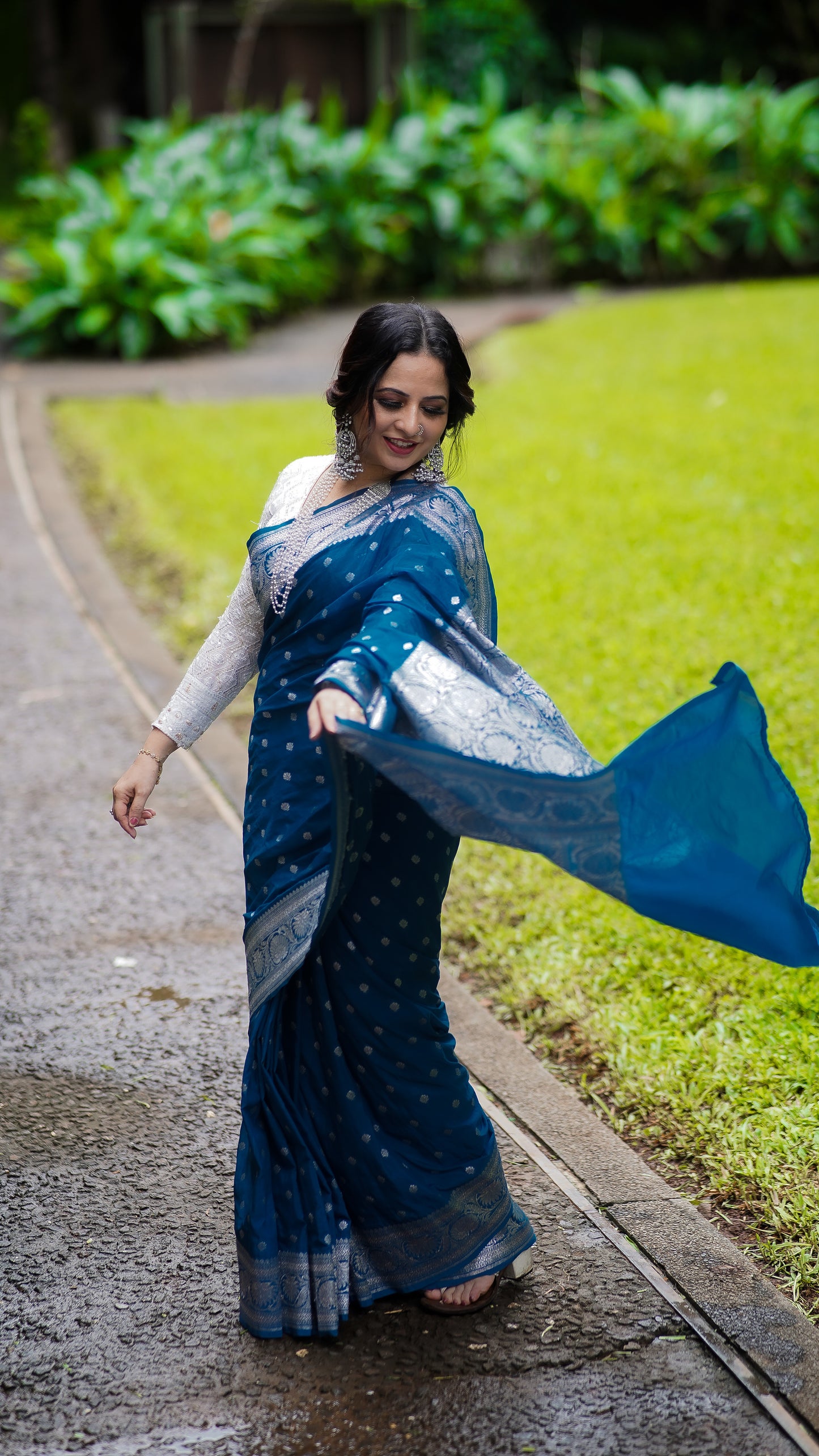 Blue Georgette Banarasi Silk Saree with Silver Zari Work for Wedding Part and Marriage function celebration at affordable price