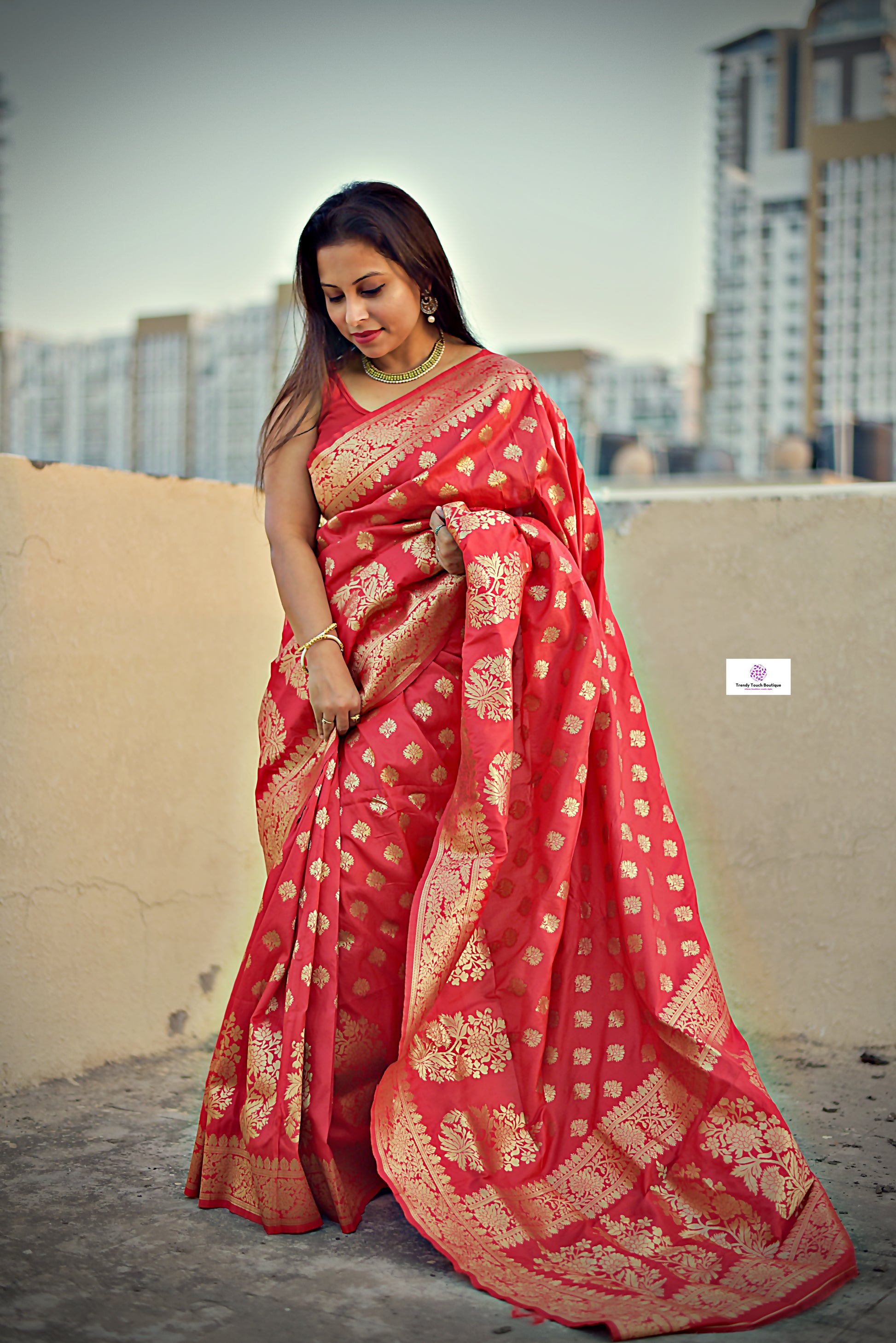red banarasi silk zari work sare wedding wear marriage function party wear saree affordable price