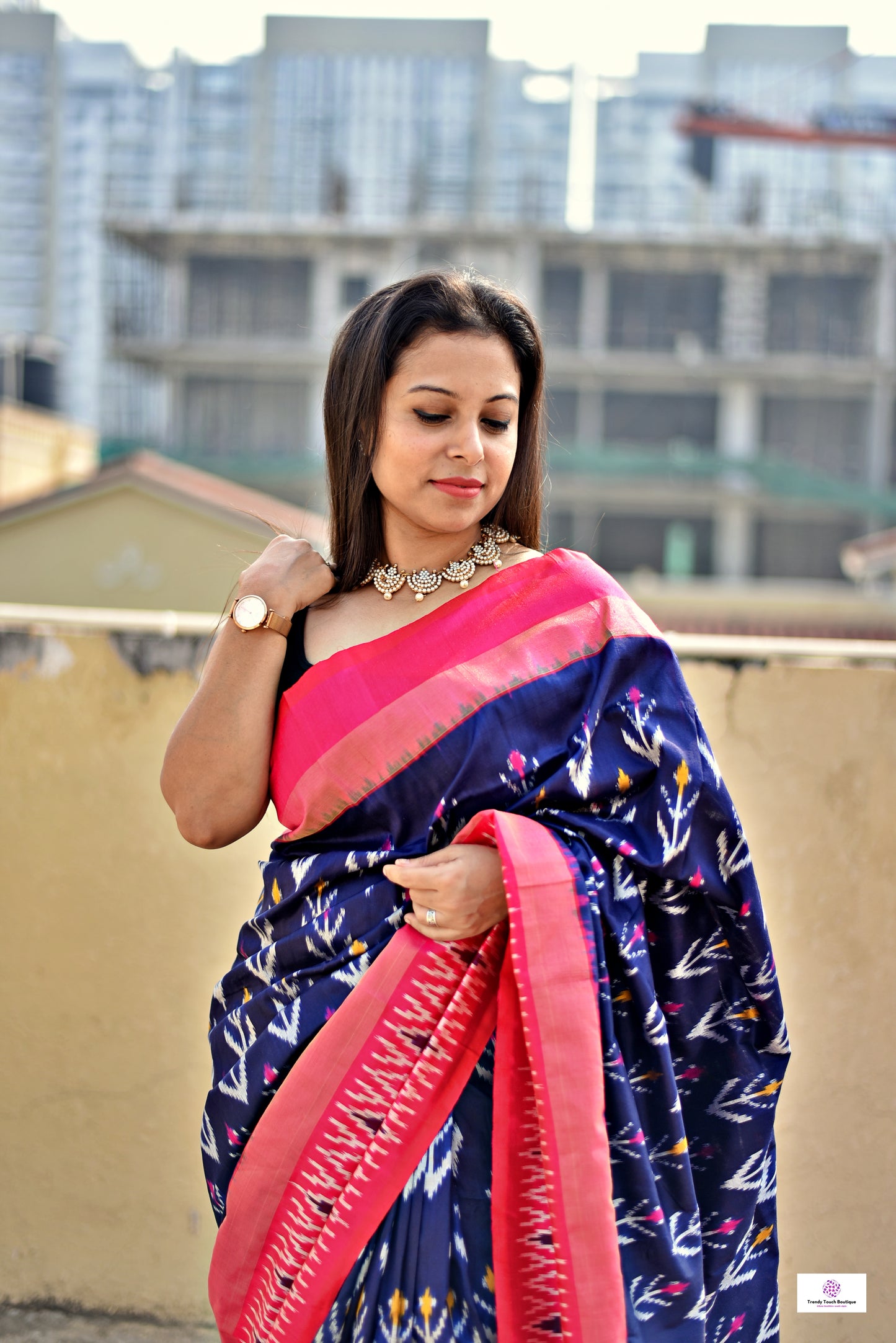 Abhro – Pochampally Ikkat Handloom Pure Silk (with Silk Mark)