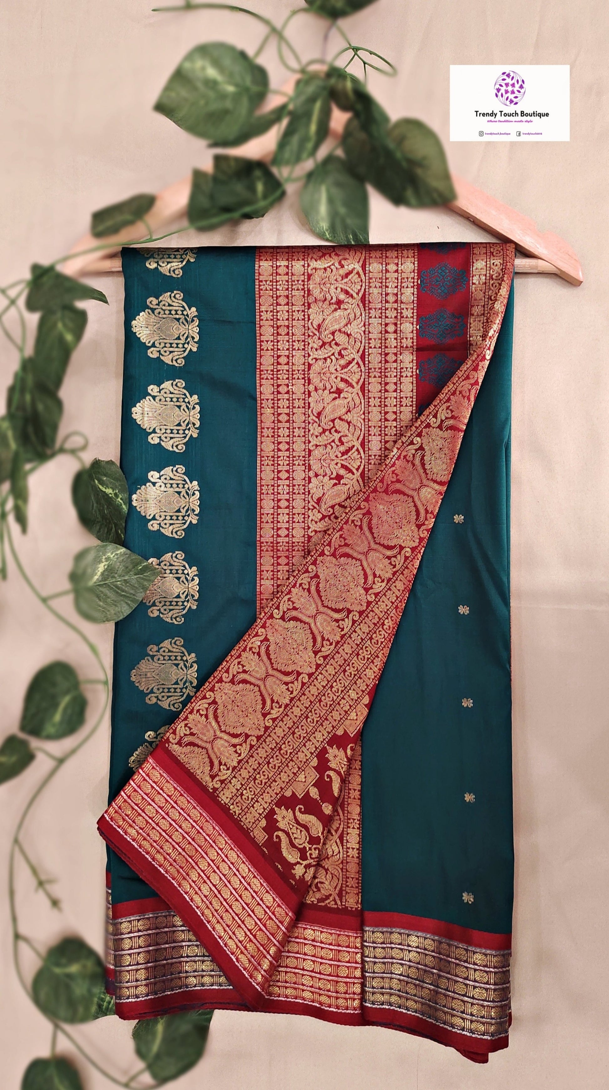 bridal lightweight sarees for gifting bomkai silk green and red trousseau diwali gifts sarees for marriage wedding functions
