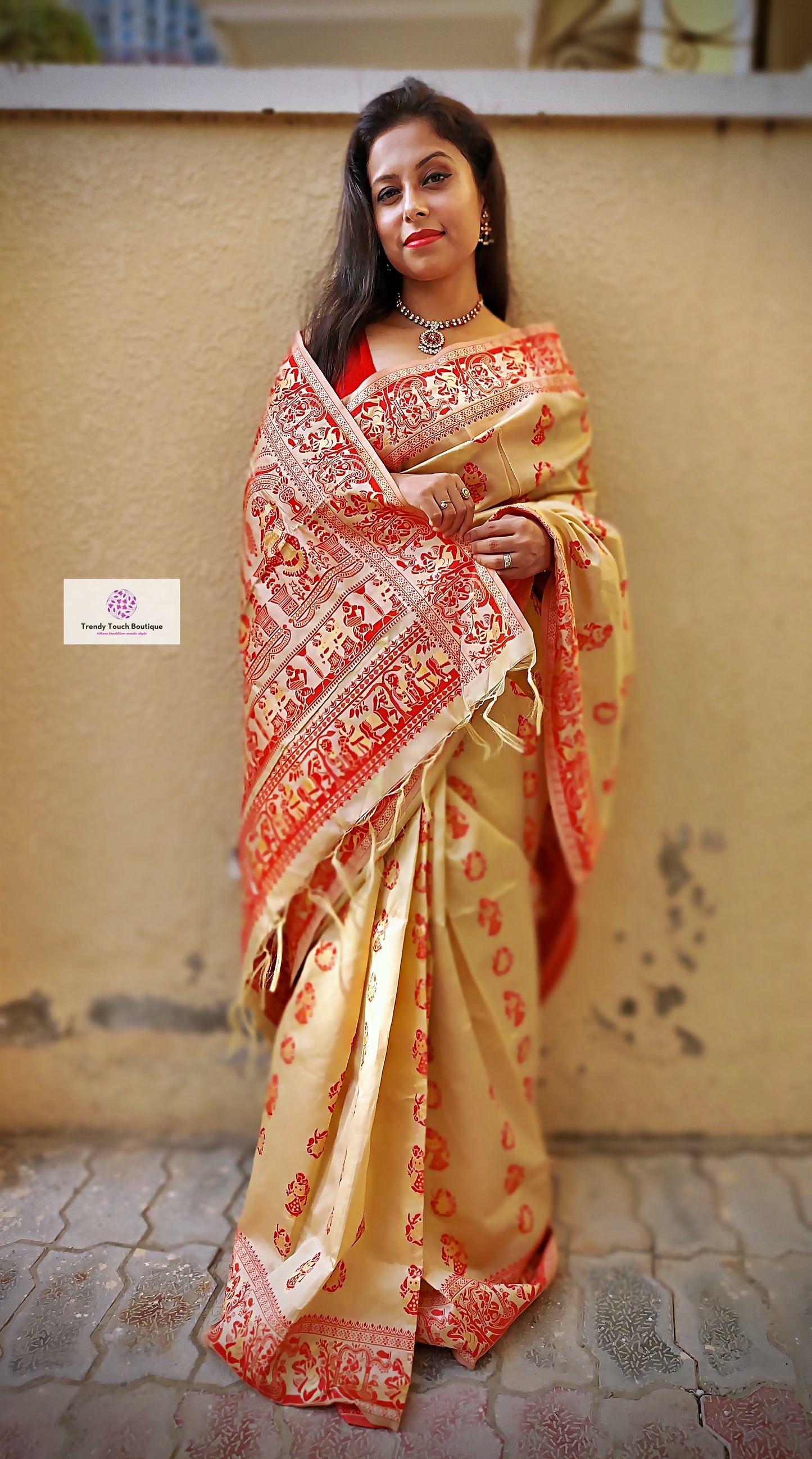 Lightweight wedding sarees Baluchari Silk saree beige chandan ivory red traditional silk rama sita motif wedding function party wear celebration affordable price online with blouse piece
